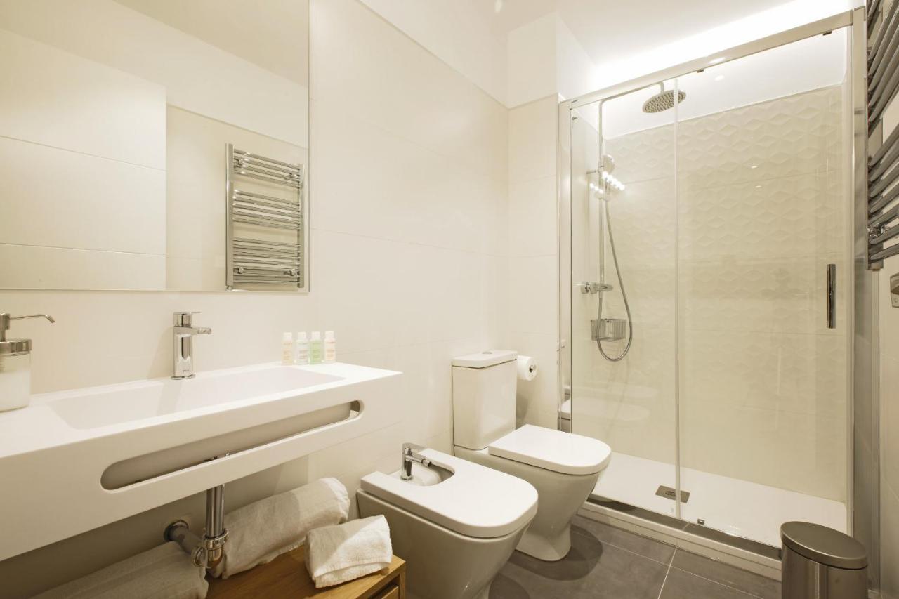 Gran Via Suites Madrid Exterior photo