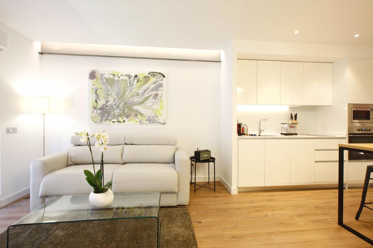 Gran Via Suites Madrid Exterior photo